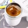 Zelfroerende Mok - Self Stirring Mug - Met Deksel - Thermosbeker