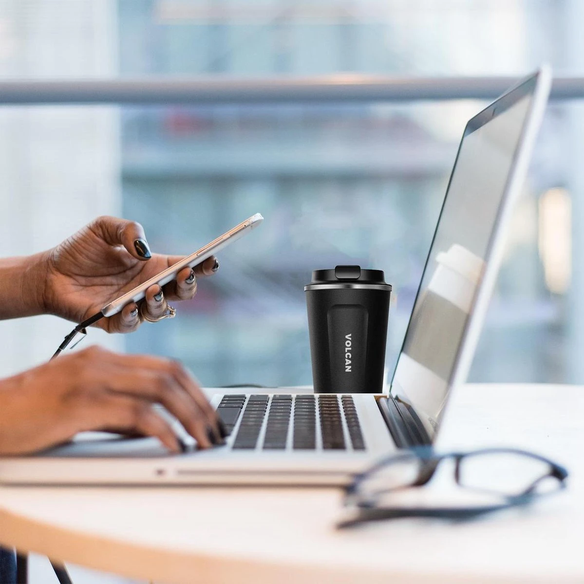 Volcan RVS Koffiebeker To Go - Thermosbeker - Theebeker - Coffee - Zwart 6 Volcan RVS Koffiebeker To Go - Thermosbeker - Theebeker - Coffee - Zwart - Afbeelding 6