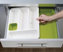 Joseph Joseph Uitschuifbare Bestekbak - Grijs - Sorteervakken & Verstelbaar & Uitschuifbaar 8 Joseph Joseph Uitschuifbare Bestekbak - Grijs - Sorteervakken & Verstelbaar & Uitschuifbaar -Keukenheld Verkoopwinkel 1200x1005 2