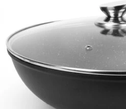 Swiss Pro+ - Marmeren Wokpan - Ø 30 Cm - Geschikt Voor Alle Warmtebronnen 7 Swiss Pro+ - Marmeren Wokpan - Ø 30 Cm - Geschikt Voor Alle Warmtebronnen -Keukenheld Verkoopwinkel 1200x1038 2