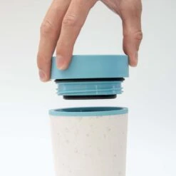 Circular&Co. Herbruikbare To Go Koffiebeker (rCUP) Zwart/blauw 8oz/227ml -Keukenheld Verkoopwinkel 1200x1200 1067