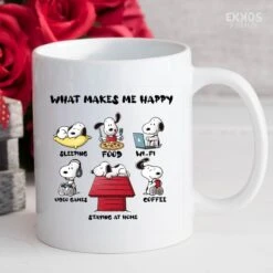 What Makes Snoopy Mok - Peanuts - Grappige Cadeautjes - Valentijn Cadeautje Voor Hem - Valentijn Cadeautje Voor Haar - Moederdag Cadeau - Valentijdag Cadeau - Cadeau Voor Vrouw - Mokken En Bekers - Cadeau Voor Moeder - Mama Cadeau - Koffiemok -Keukenheld Verkoopwinkel 1200x1200 1083