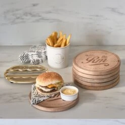 Riviera Maison Serveerplank Rond Hout Voor Hamburger - Amsterdam Burger Bar Serving Board - Bruin - Mangohout - 1 Stuk -Keukenheld Verkoopwinkel 1200x1200 1270