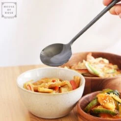 House Of Husk 1 Persoons Chopstick Set - 1 Paar Metalen Koreaanse Eetstokjes - Inclusief Eetlepel En Houder - RVS - Metaal - Eetstokjes - Koreaans - Vaatwasserbestendig - Sushi Chopsticks - Noodles - Zwart 8 House Of Husk 1 Persoons Chopstick Set - 1 Paar Metalen Koreaanse Eetstokjes - Inclusief Eetlepel En Houder - RVS - Metaal - Eetstokjes - Koreaans - Vaatwasserbestendig - Sushi Chopsticks - Noodles - Zwart -Keukenheld Verkoopwinkel 1200x1200 347