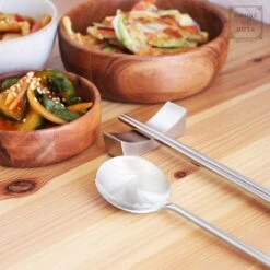 House Of Husk 1 Persoons Chopstick Lepel Set - 1 Paar Metalen Koreaanse Eetstokjes - Inclusief Eetlepel En Houder - RVS - Metaal - Eetstokjes - Koreaans - Vaatwasserbestendig - Sushi Chopsticks - Noodles - Zilver 7 House Of Husk 1 Persoons Chopstick Lepel Set - 1 Paar Metalen Koreaanse Eetstokjes - Inclusief Eetlepel En Houder - RVS - Metaal - Eetstokjes - Koreaans - Vaatwasserbestendig - Sushi Chopsticks - Noodles - Zilver -Keukenheld Verkoopwinkel 1200x1200 360