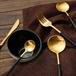 Timmers Trading Bestekset 6 Persoons - Gouden Bestek - Bestekset Goud 24 Delig - Vaatwasserbestendig 17 Timmers Trading Bestekset 6 Persoons - Gouden Bestek - Bestekset Goud 24 Delig - Vaatwasserbestendig -Keukenheld Verkoopwinkel 1200x1200 77