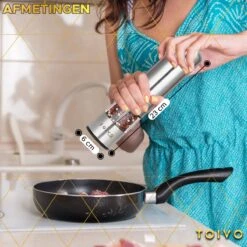 Toivo Kitchen Elektrische Zout En Pepermolen 2 Stuks - Incl. 8 AA Batterijen - Zilver - Verstelbare Maalgraad - Keukengerei - Kruidenmolen - Peper- En Zoutstel -Keukenheld Verkoopwinkel 1200x1200 856