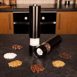 Allkinds Elektrische Peper En Zoutmolen Set - Peper En Zoutstel Elektrisch - Keukengerei - Batterij - Lichtgevend - RVS - Mat Zwart 12 Allkinds Elektrische Peper En Zoutmolen Set - Peper En Zoutstel Elektrisch - Keukengerei - Batterij - Lichtgevend - RVS - Mat Zwart -Keukenheld Verkoopwinkel 1200x1200 863