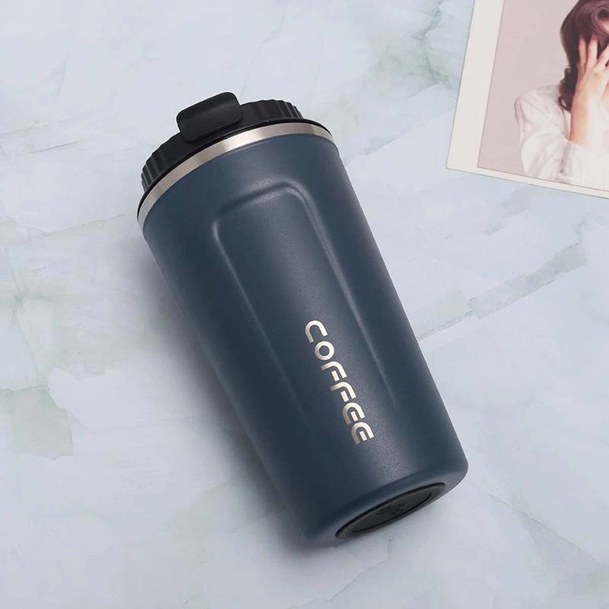 Koffiebeker To Go | Lekvrije Thermosbeker | Thermosfles | RVS Reisbeker | Dubbelwandige Travel Mug | 380 Ml | Blauw 1 Koffiebeker To Go | Lekvrije Thermosbeker | Thermosfles | RVS Reisbeker | Dubbelwandige Travel Mug | 380 Ml | Blauw