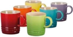 Le Creuset Set Van 6 Mokken 350 Ml Regenboog Kleuren 5 Le Creuset Set Van 6 Mokken 350 Ml Regenboog Kleuren -Keukenheld Verkoopwinkel 1200x605 2