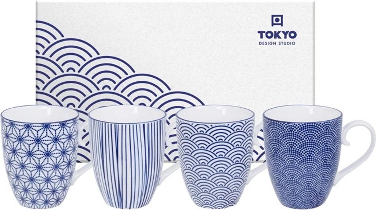 Tokyo Design Studio - Nippon Blue - Set Van 4 Mokken 380 Ml - Verpakt In Luxe Geschenkdoos 1 Tokyo Design Studio - Nippon Blue - Set Van 4 Mokken 380 Ml - Verpakt In Luxe Geschenkdoos