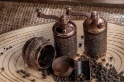 Zout En Pepermolen Set - Kruidenmolen - Pepermolen Molen - Pepermolen - Kruidenmolen - Zoutmolen - Koffiebonenmolen - Kruidenmolen Handleiding - (Antiek Koper) -Keukenheld Verkoopwinkel 1200x793 3