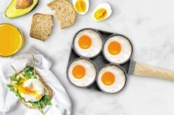 Magnani - Eierpan - 4 Bakplaten Van ⌀ 8 Cm - Voor Gas- En Elektrische Kookplaten - Aluminium - Houten Handvat - 38 X 18.7 X 2 Cm -Keukenheld Verkoopwinkel 1200x799 40