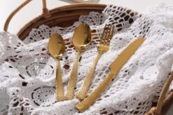 Bestekset - Bestek Goud Gehamerd -24 Delig-Zwitsers Kwaliteit-Complete Set-100% Roestvrijstaal-Gehamerd Gold 24k-Goud 24K 20 Bestekset - Bestek Goud Gehamerd -24 Delig-Zwitsers Kwaliteit-Complete Set-100% Roestvrijstaal-Gehamerd Gold 24k-Goud 24K -Keukenheld Verkoopwinkel 1200x799 8