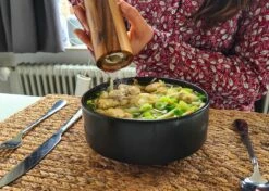 Luxe Peper En Zoutmolen Set - Pepermolen - Acacia Hout - RVS - 21cm Rond -Keukenheld Verkoopwinkel 1200x857 2