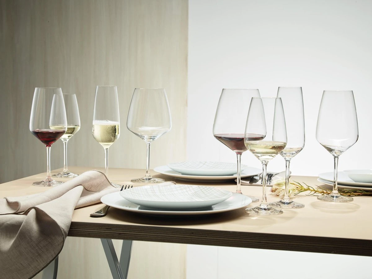 Schott Zwiesel Taste Witte Wijnglas - 0.36 Ltr - 6 Stuks 4 Schott Zwiesel Taste Witte Wijnglas - 0.36 Ltr - 6 Stuks - Afbeelding 4