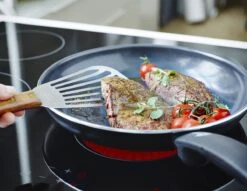 GreenPan Cambridge Koekenpan 28cm - Zwart - Inductie - PFAS-vrij -Keukenheld Verkoopwinkel 1200x927 3