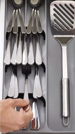 Joseph Joseph Bestekbak 8-vakken - Grijs - Sorteervakken -Keukenheld Verkoopwinkel 674x1200