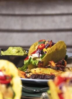 Krumble Taco Houder - Taco En Tortilla Houder Voor 4 Stuks - Serveerschalen - Koken & Tafelen - Kookgerei - Snack- & Tappasschalen - Metaal - Zilver -Keukenheld Verkoopwinkel 876x1200 1